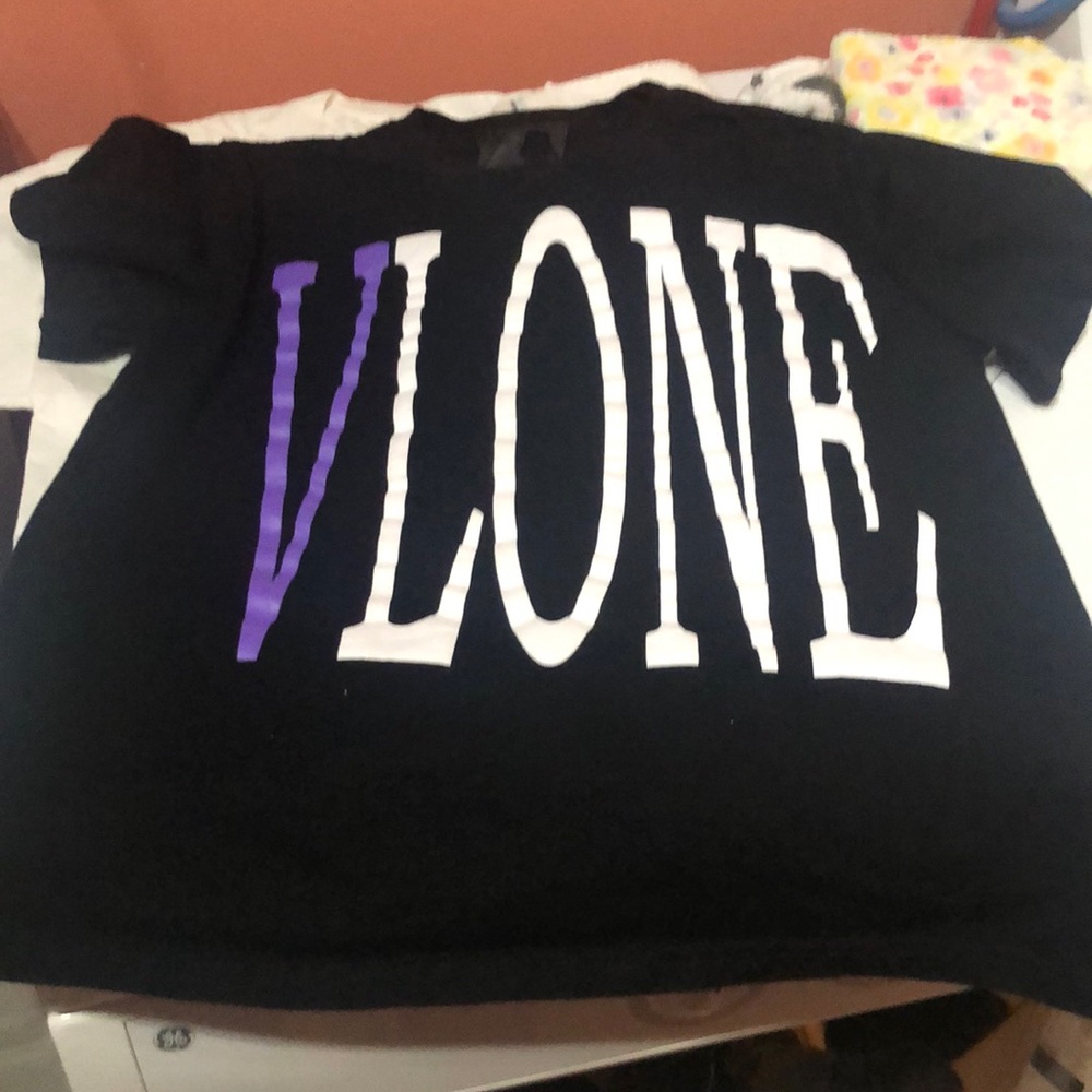 V-lone shirt size medium